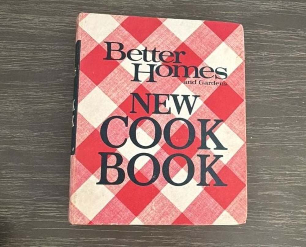 Vintage 1968 Better Homes and Gardens New Cook Book - Red Gingham 5-Ring Binder